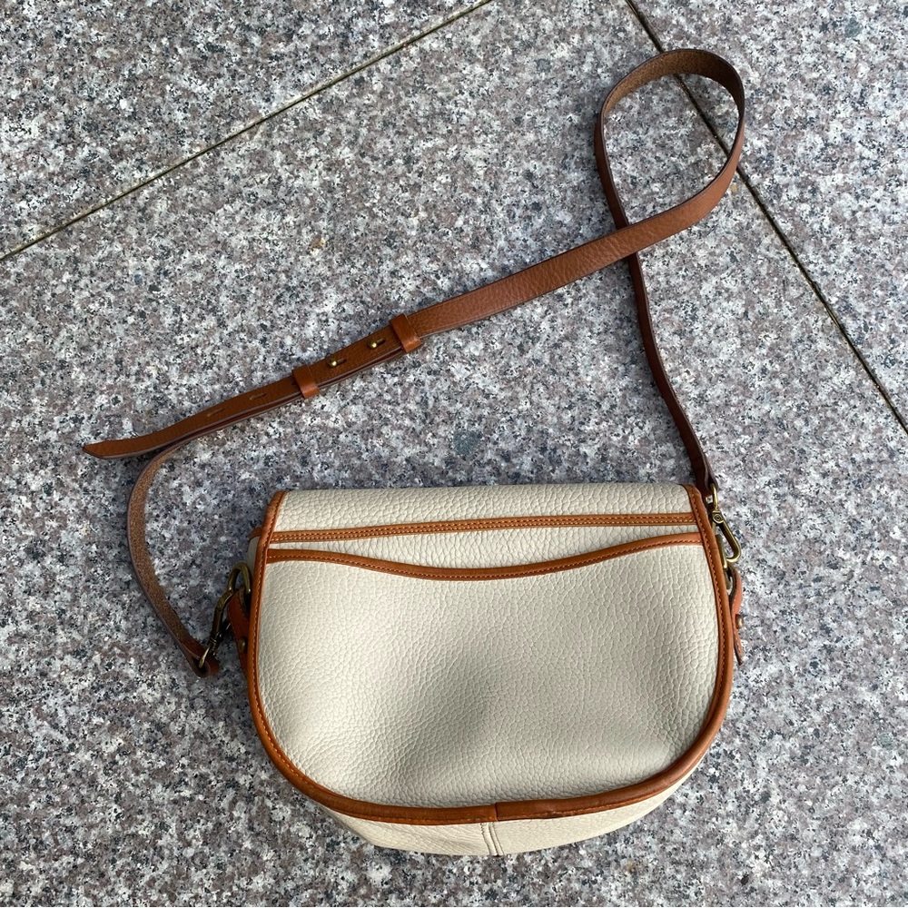 Vintage Dooney and Bourke crossbody bag - Picture 7 of 11